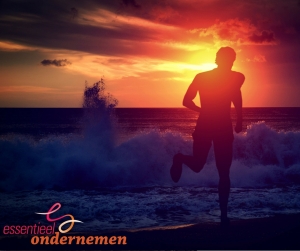 fb man running on the beach logo